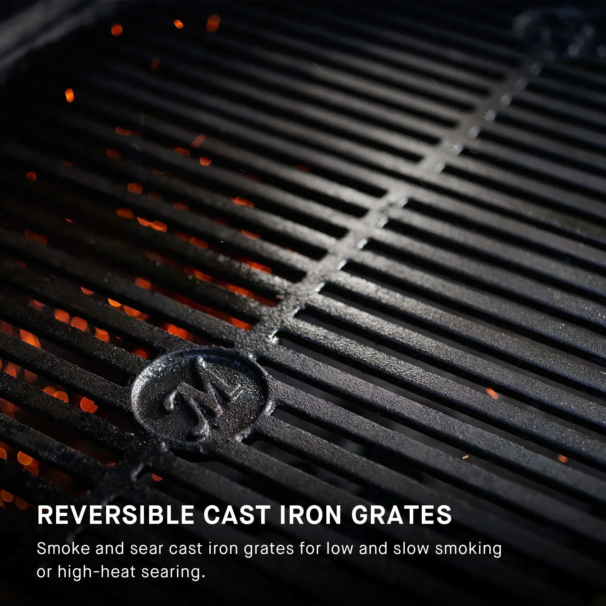 Masturbuilt - Gravity® Series 800 Digital Charcoal Griddle + Grill + Smoker